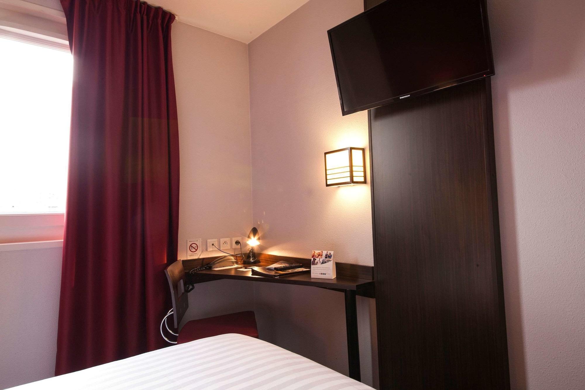 Comfort Hotel Clermont Saint Jacques Exterior photo