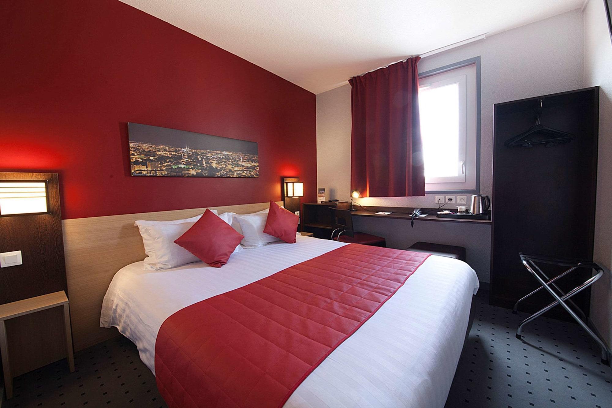 Comfort Hotel Clermont Saint Jacques Exterior photo