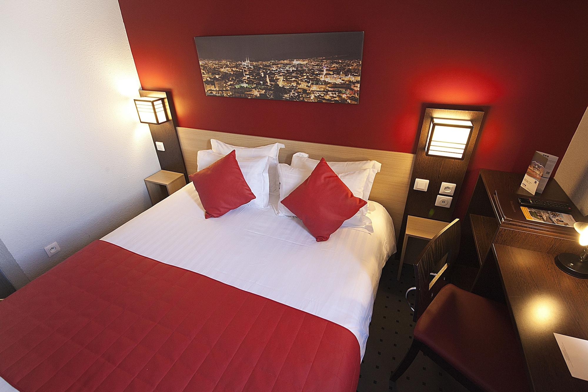 Comfort Hotel Clermont Saint Jacques Exterior photo