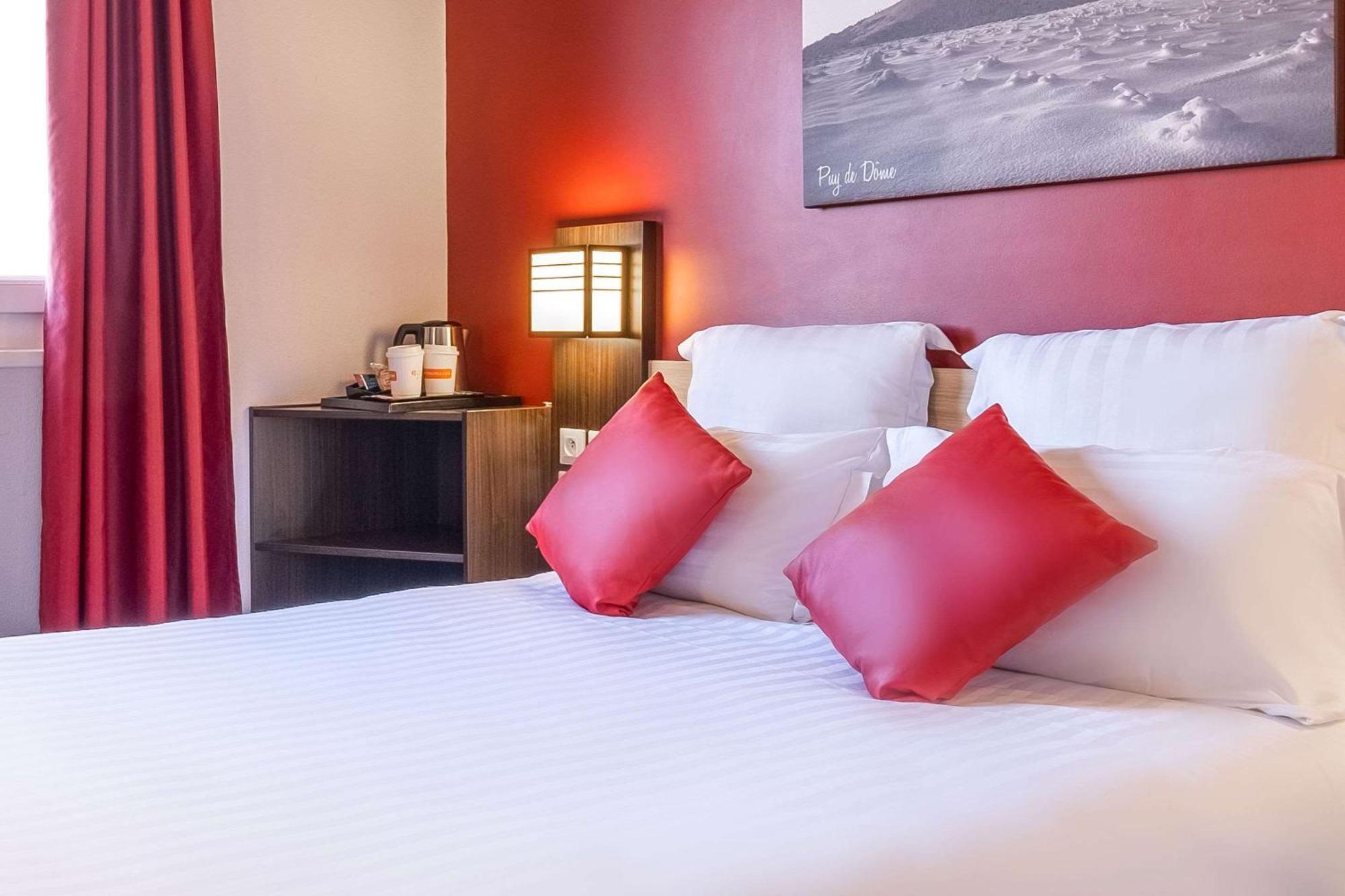 Comfort Hotel Clermont Saint Jacques Exterior photo